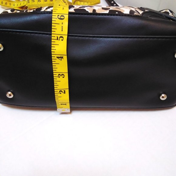 Large Shoulder Tote Handbag - Picture 16 of 16